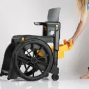 Seau d'accès pour fauteuil d'accès aux toilettes