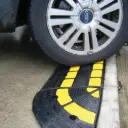 Rampe de trottoir avec passe cable integré OPTO 