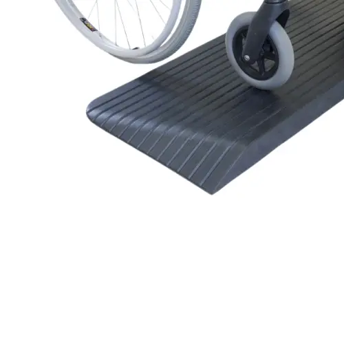 [3180346] Rampe de passage de seuil en caoutchouc GOMMY angulaire (9 cm)