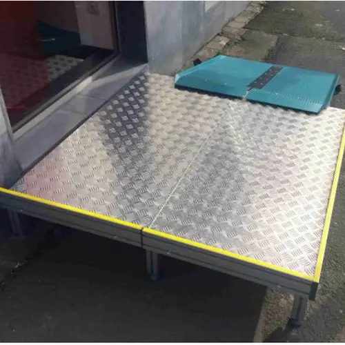 [3180102LOC] LOCATION - Plateforme amovible PLALU 150 x 150 cm